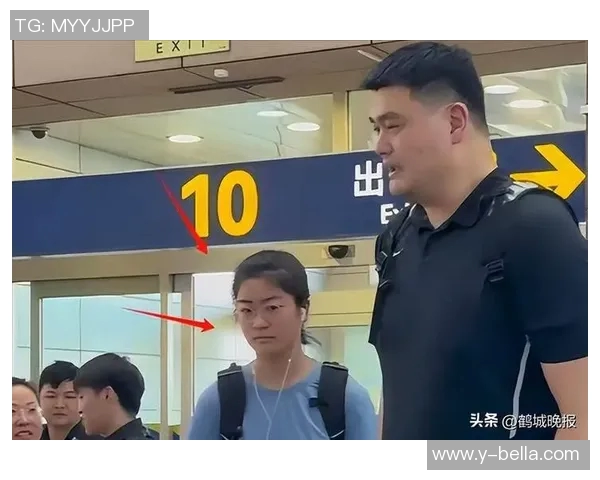 在车站偶遇姚明的那一刻我感受到了篮球巨星的亲和力与温暖