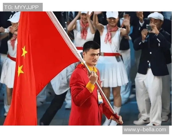 姚明以其良好的人际关系赢得了无数朋友和球迷的喜爱与支持