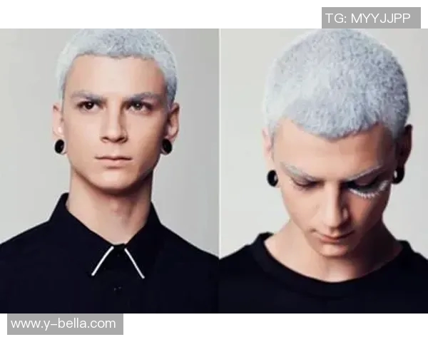 足球明星时尚发型搭配白色衣服的完美造型解析 足球明星时尚发型搭配白色衣服的完美造型解析