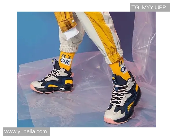 时尚与运动的完美结合足球明星翻领polo衫引领潮流新风尚 时尚与运动的完美结合足球明星翻领polo衫引领潮流新风尚