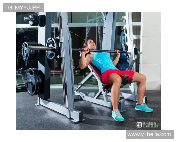 上斜哑铃卧推时肩膀发出弹响的原因及解决方法解析
