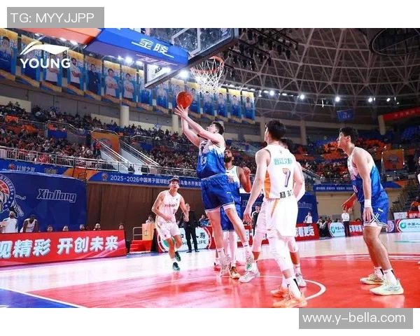 篮球明星如何在赛场上实现突破与成长的心路历程与技术解析